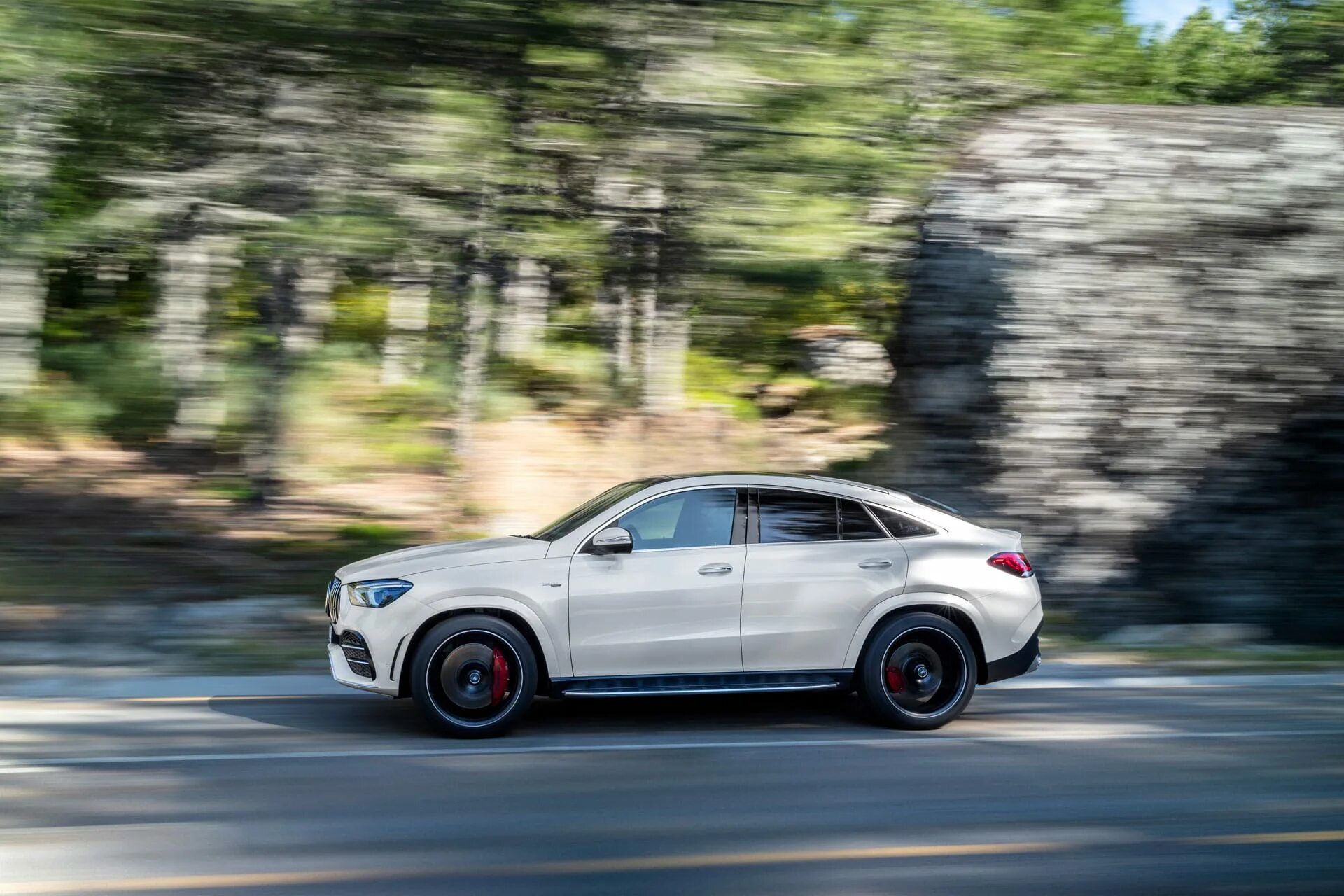 Мерседес гле 53. Мерседес-Бенц GLE 53 AMG. GLE 53 AMG Coupe. Mercedes-Benz AMG GLE 53 4matic. AMG GLE 53 4matic+ купе.