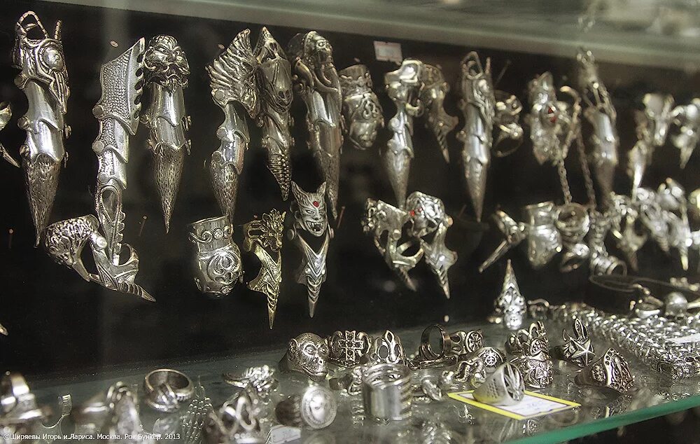 рок магазин на вднх. магазин рок бункер в москве. рок бункер интернет магазин рок атрибутики. Ac dc атрибутика. рок бункер сотрудники.