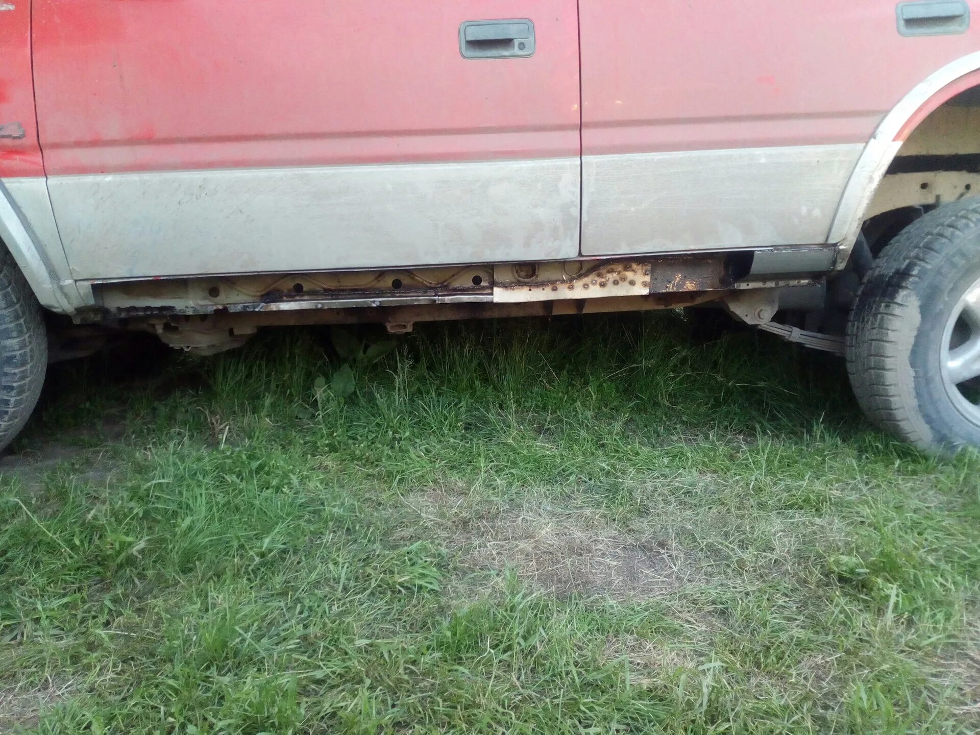 Пороги для opel frontera a. Силовые пороги на ховер н5. Пороги на опель фронтера б. Подножки опель фронтера б. Подножки опель фронтера б.