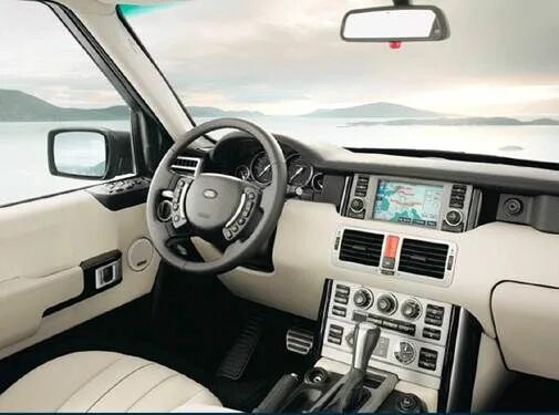 Land Rover Discovery 2018MY (Color: Yulong White) Interior, Cockpit