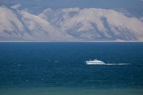 Байкал называют морем