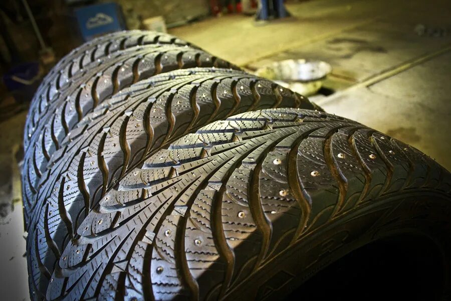 Шины Goodyear 16 205 55 зимняя. 205/55 R16 Goodyear шипованная. Гудиер шиповка 285/60 r18. Ремонтные шипы Гудиер Ультрагрип р16. Авито шины б у r16