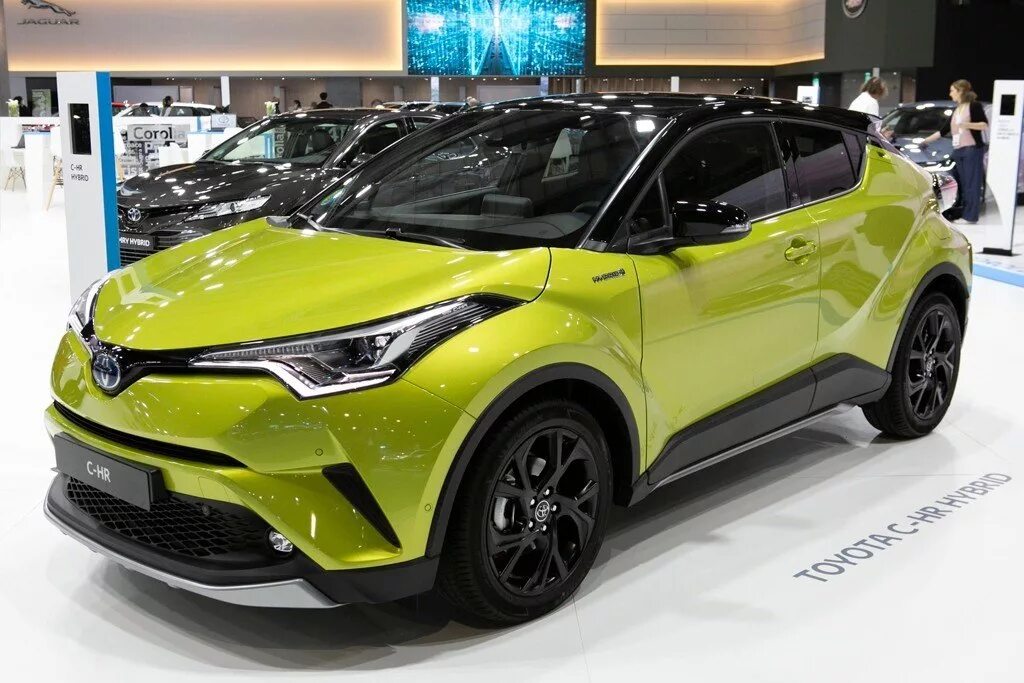 Тойота новая казахстан. Toyota Chr 2016. Toyota c-HR 2019. Тойота СНР 2021. Toyota Chr 2019.