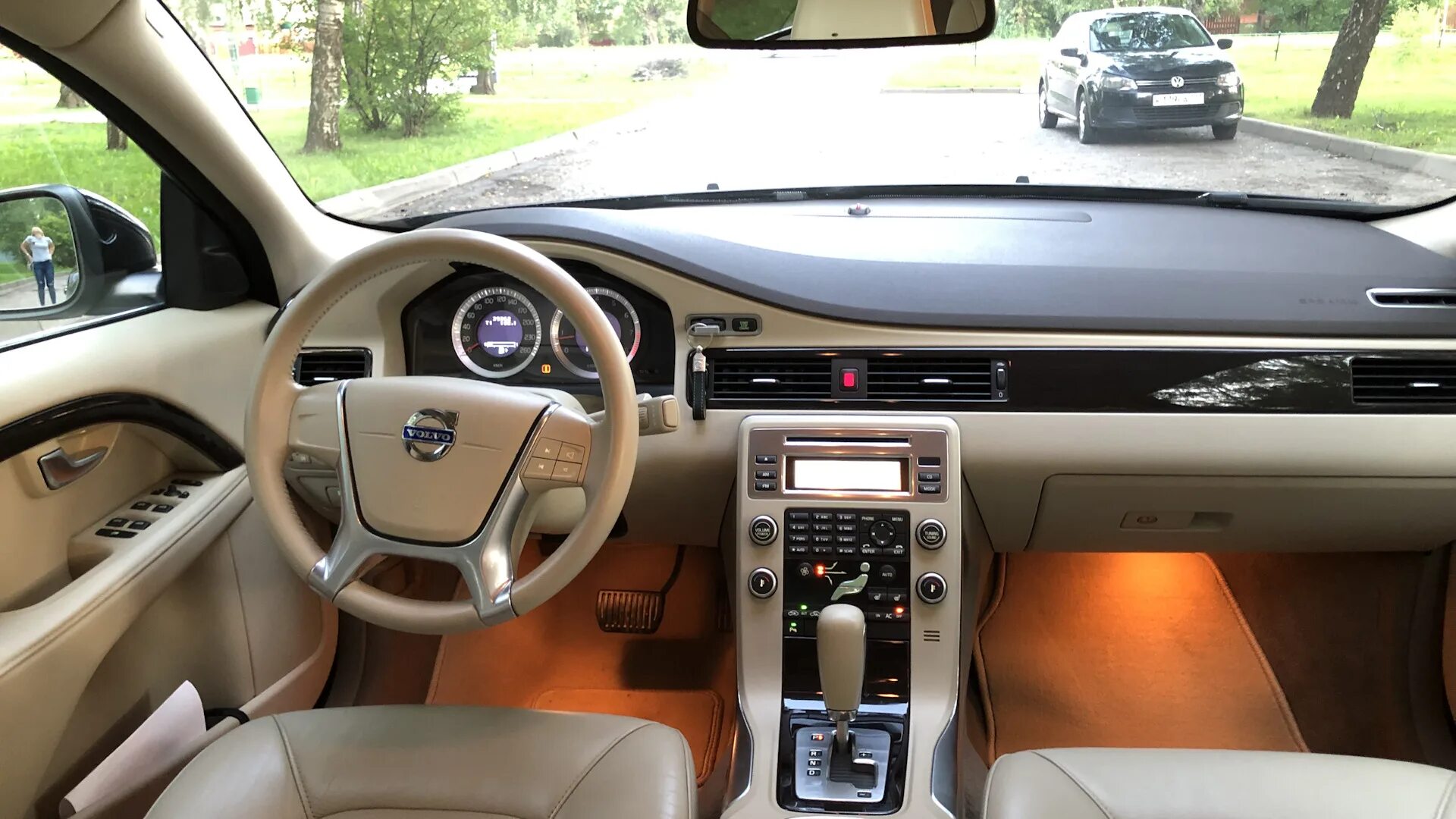 Volvo s80 i салон. Вольво с80 2 салон. Volvo s80 салон. Вольво с 80 салон. Вольво s80 2 салон.