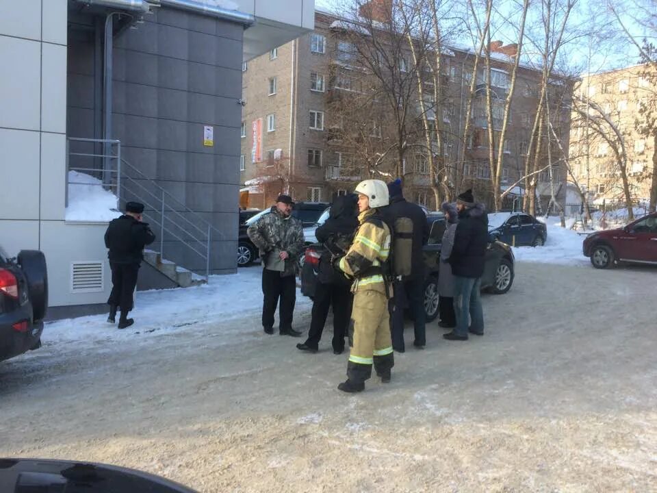 Тревога в ижевске сегодня. Эвакуация из здания. Эвакуация Ижевск сегодня. Сусанин Ижевск.