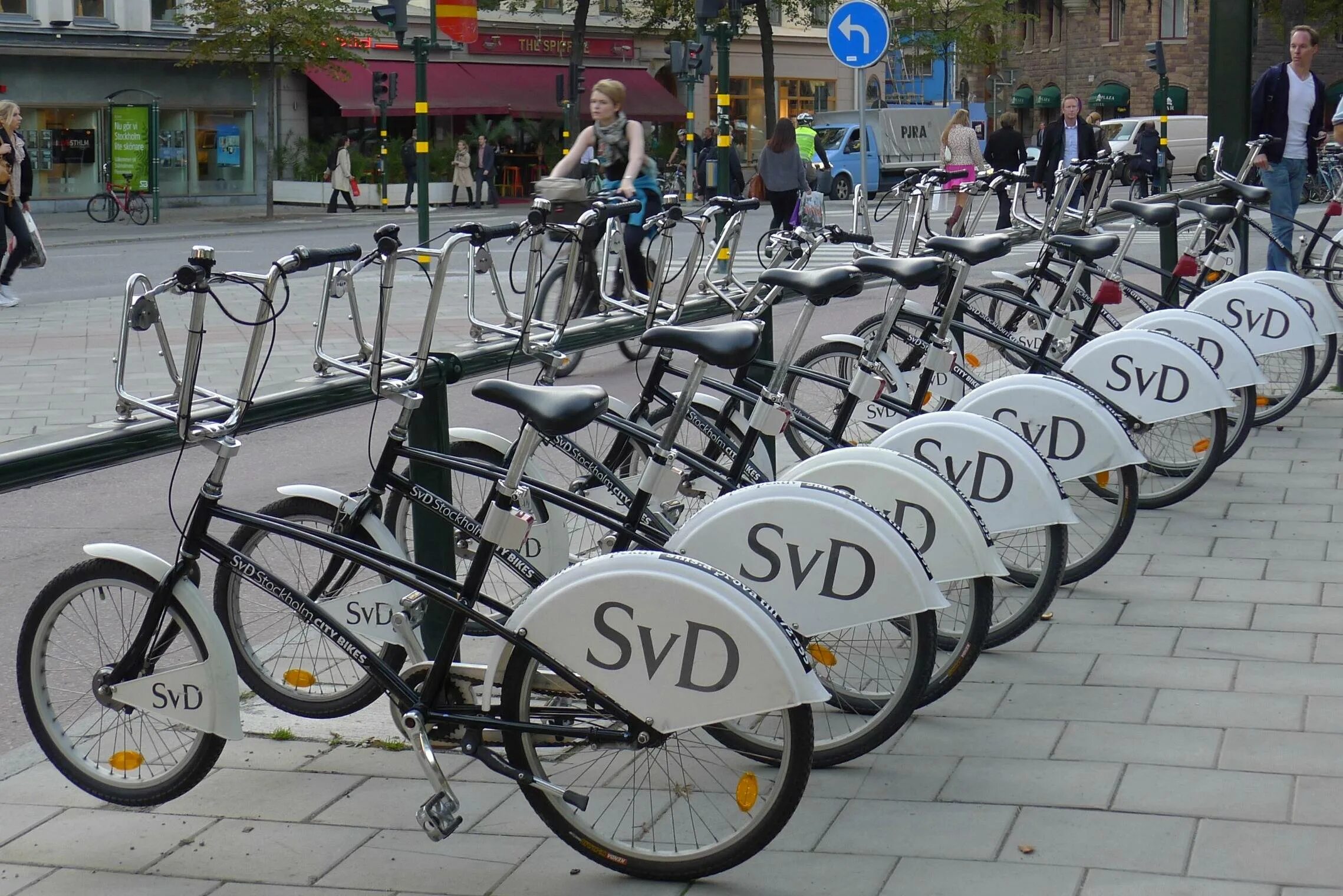 Где можно взять велосипед. Швеция велосипеды. Прокатный велосипед. Велосипеды в Германии. Велосипед напрокат.