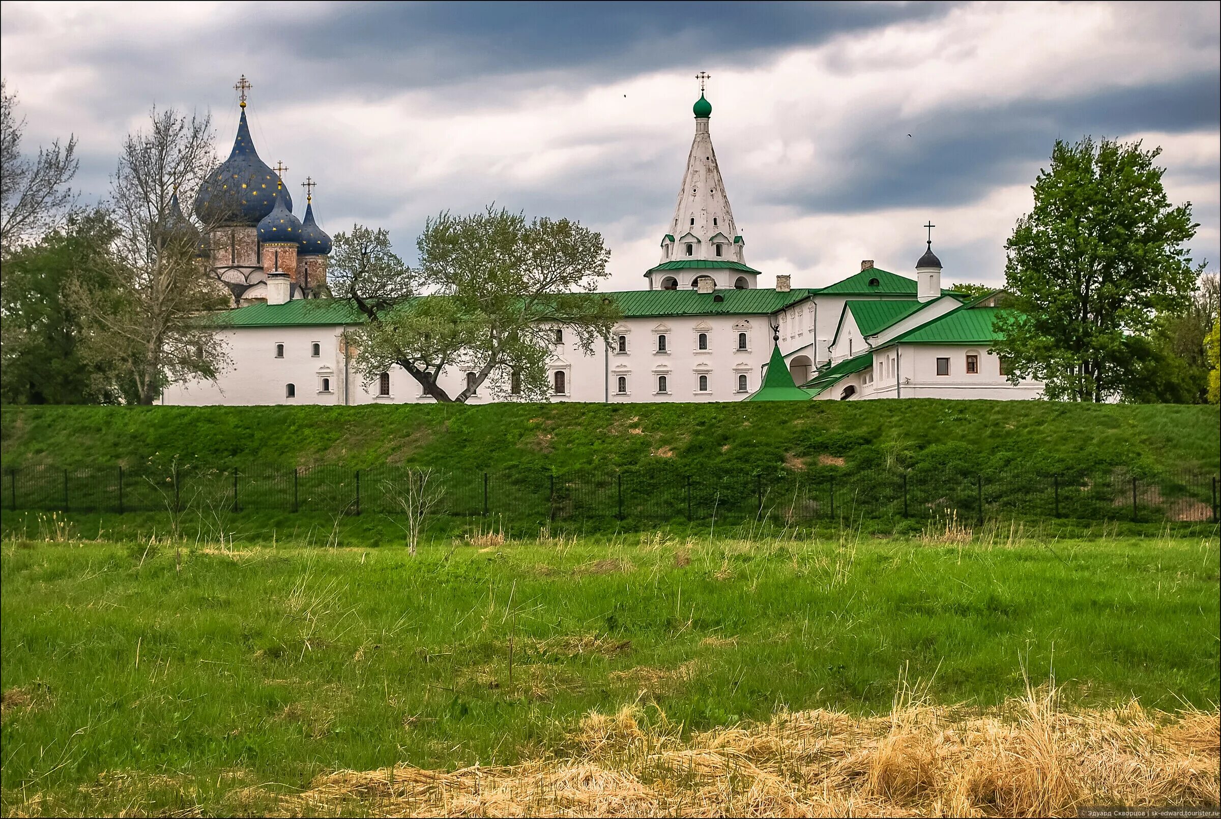 Суздальский кремль сайт. Суздальский кремль суздаль. 1. суздальский кремль. суздаль рождественский кремль. суздаль кремль фото.