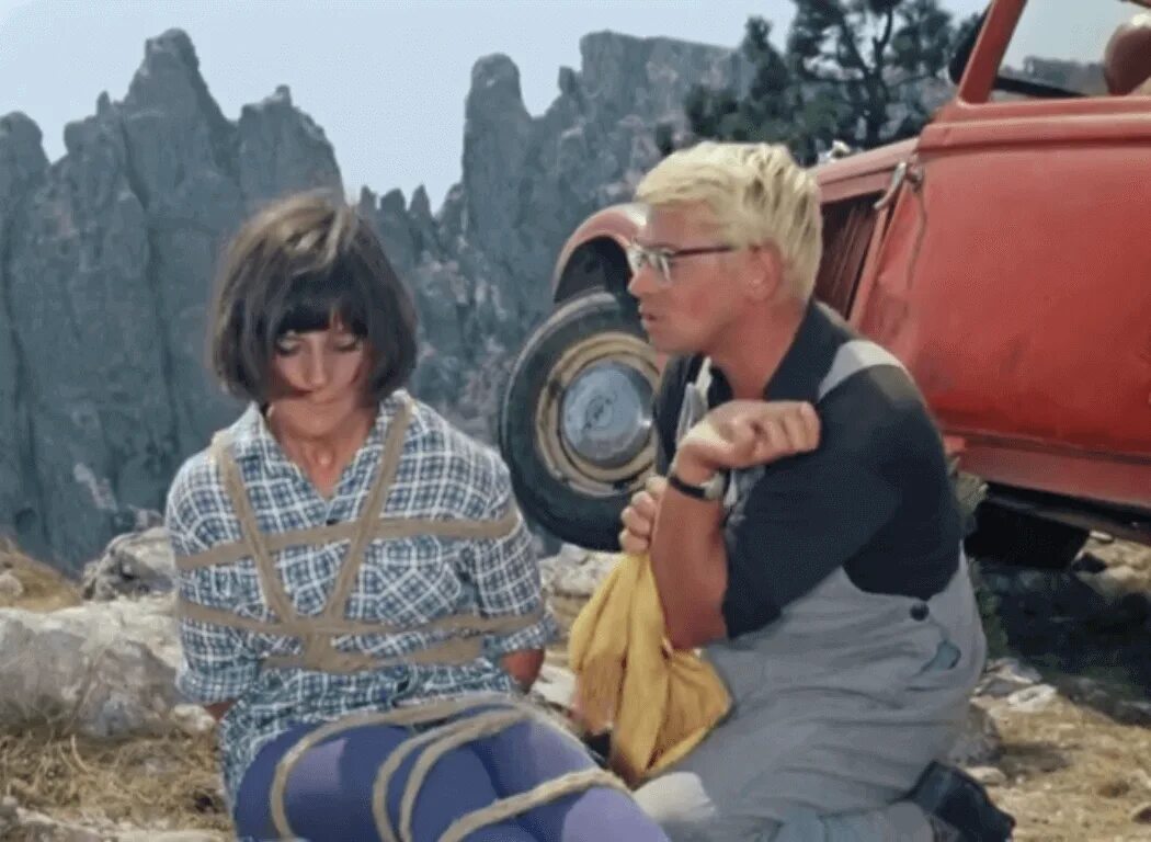 Связанная пленница. Кавказская пленница 1969. Связанная пленница. Кавказская пленница шибари. Связанная пленница.