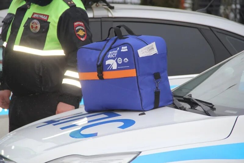 Оказание медицинской помощи сотрудникам полиции. Медицинские укладки дпс. укладка для оказания помощи при дтп.