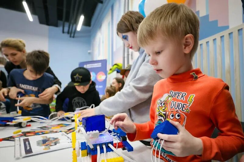 центр развития робототехники владивосток. црр владивосток. робототехника владивосток комсомольская. приморский робофест. образование благовещенск.