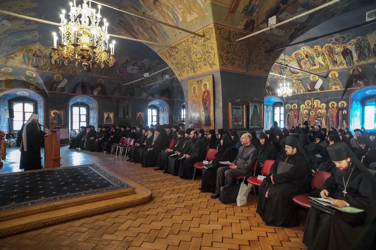 Новоспасский монастырь в москве требы. Всецарица новоспасский монастырь. Новоспасский монастырь в москве внутри. Дивеево расценки на требы. Сретенский монастырь план.