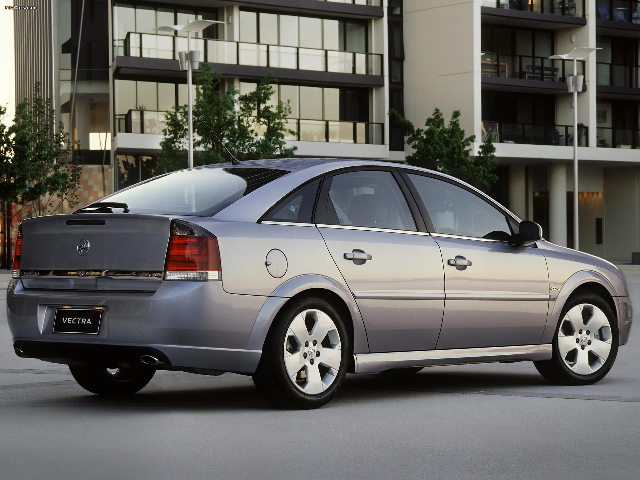 Опель вектра хэтчбек. Opel Vectra 2004. Опель Вектра седан 2004. Опель Вектра хэтчбек 2004. Опель Вектра б 2004.