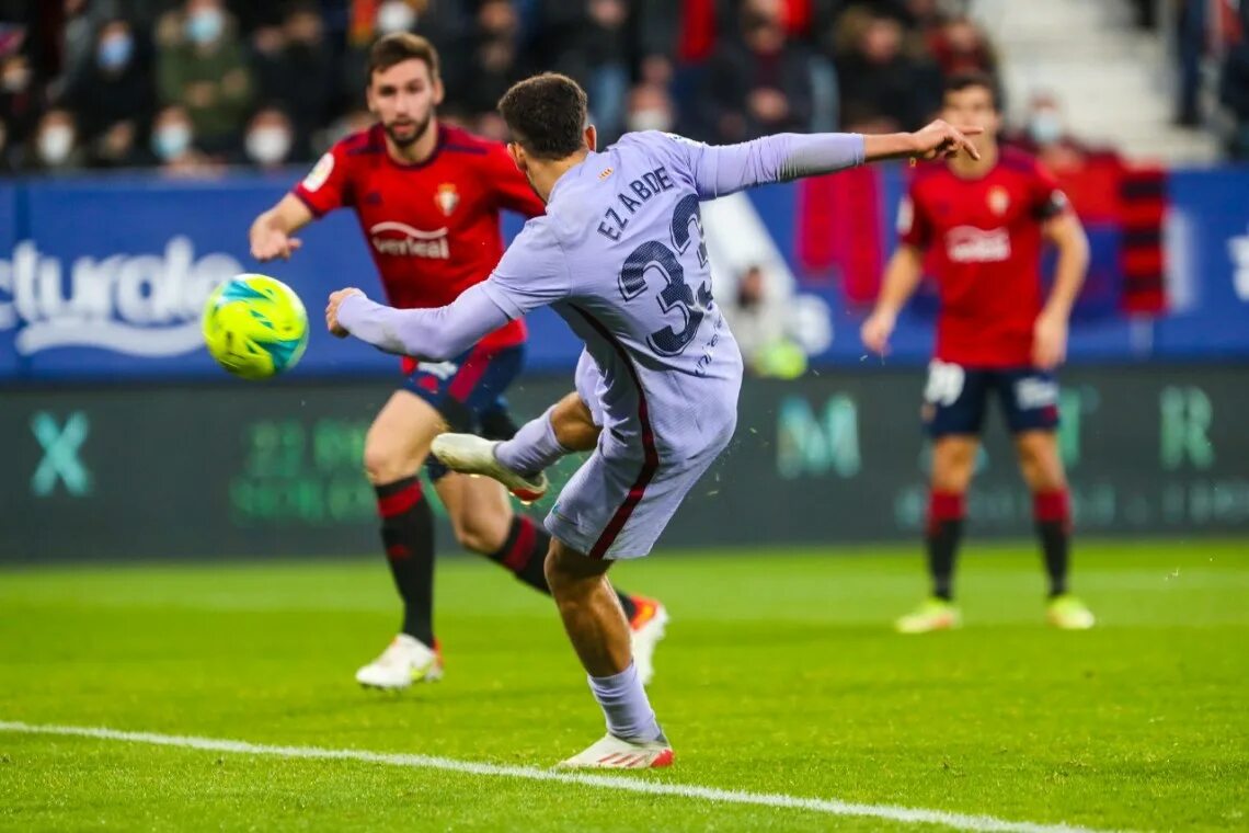 Реал мадрид барселона. Спорт футбол. Испания 2022 футбол. Чемпионат испании 2012-2013 осасуна барселона. Чемпионат испании 2024.