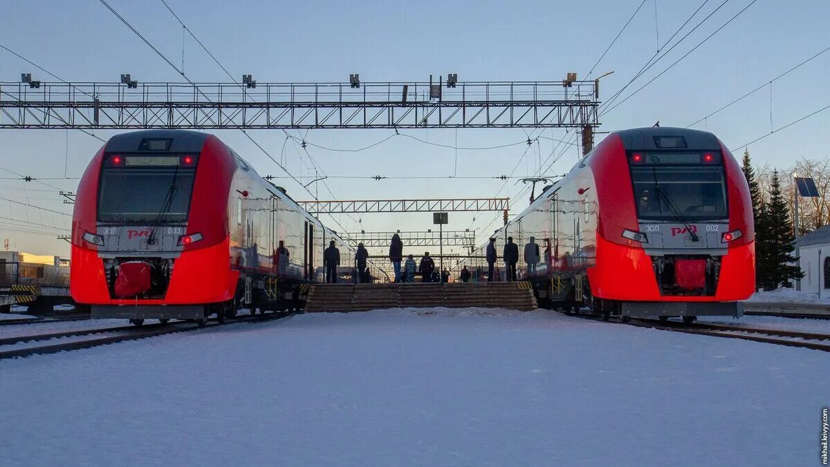 Эс1п Нижний Новгород. Поезд Ласточка эс1 Санкт Петербург. Электропоезд Ласточка эс1п. Эс1п Ласточка премиум.