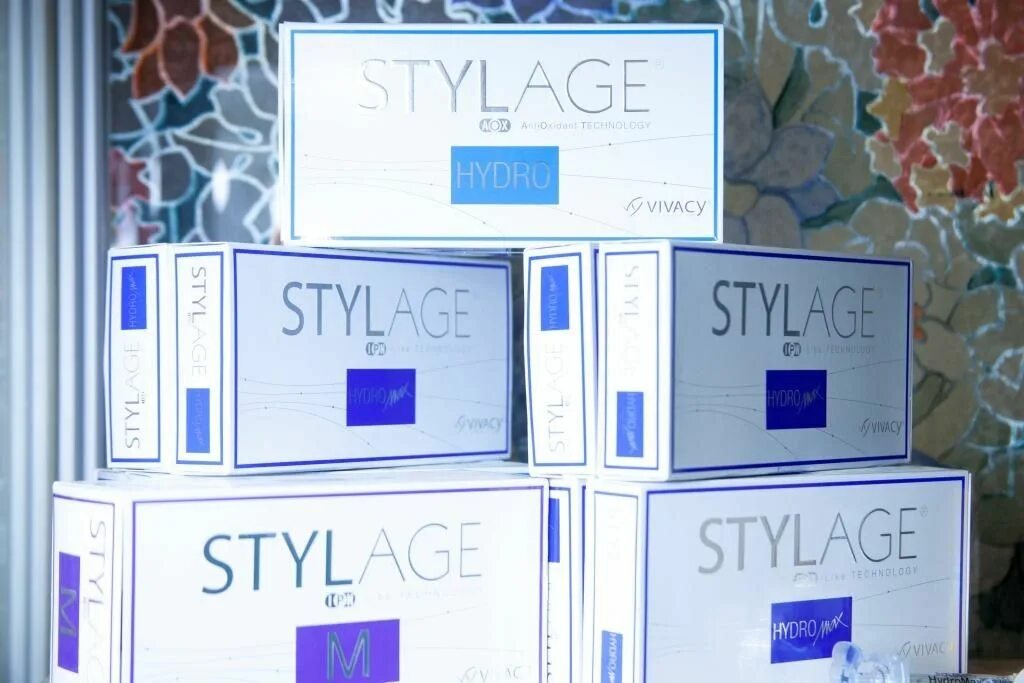 Stylage m цена. Stylage Hydro биоревитализация. Стилаж Stylage филлер в руках. Наклейка русская препарат Stylage. Стилейдж м без лидокаина.