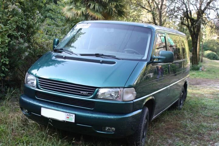 Купить фольксваген дизель в белоруссии. Фольксваген Caravelle т4. Volkswagen t4 Caravelle синий. Фольксваген т4 2008. Фольксваген Каравелла т4 1993.