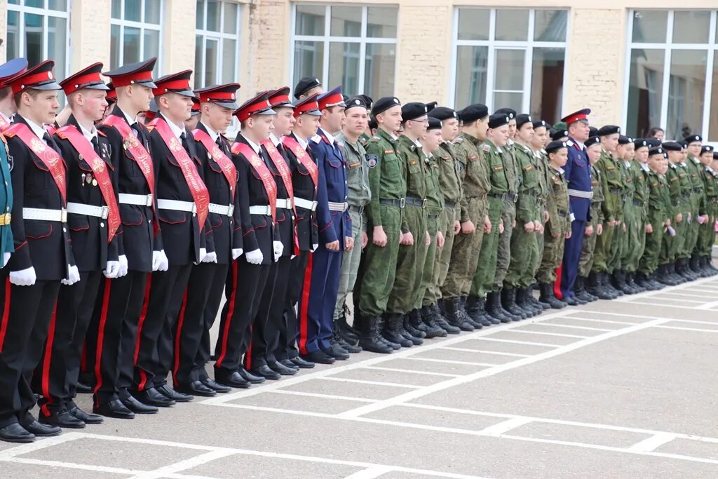 Кадетский корпус. Кадетский корпус георгия жукова 1409. Кадетка воронеж. Казачий кадетский корпус краснодар. Горожанский казачий кадетский.