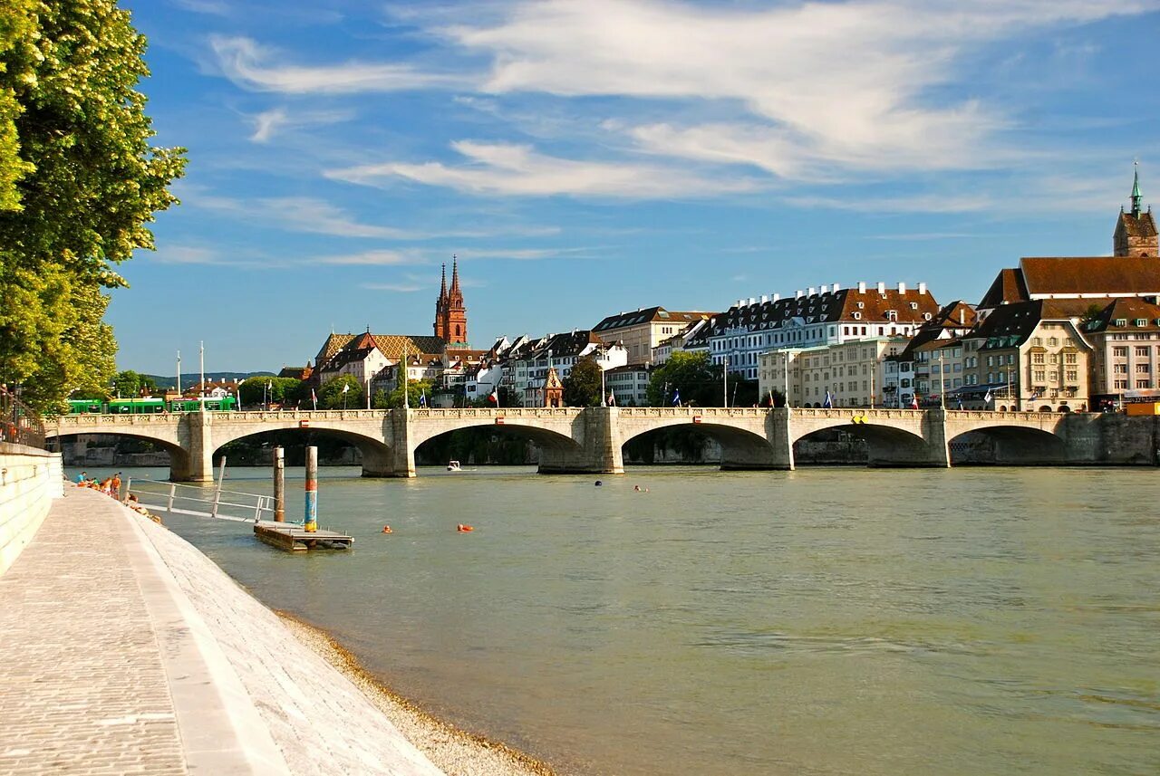 Базель старый город. Basel швейцария достопримечательности. Базель город в германии. Basel switzerland. Basel switzerland.