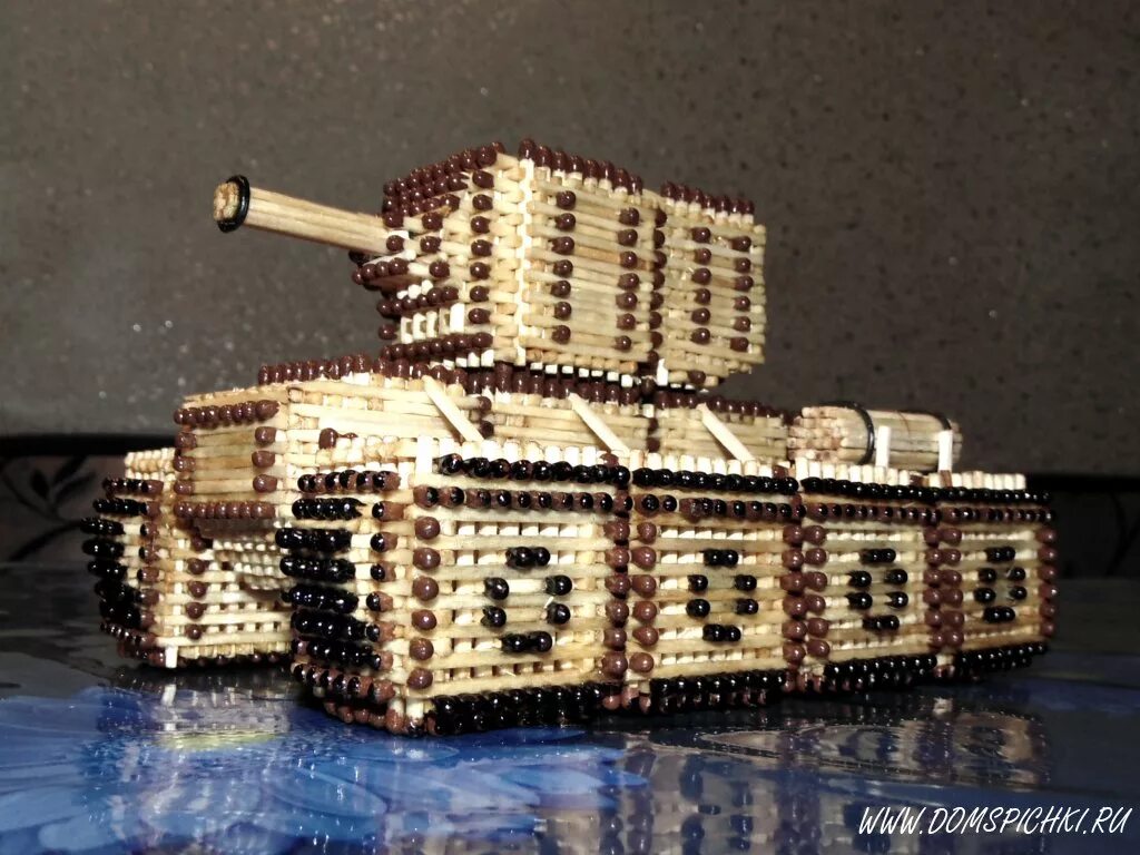 Вертолет из спичек. Патрик актон. Моделирование из спичек. Маленький танк из спичек. Как сделать 2 из спичек.