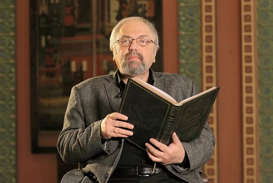 Современные историки. Профессия историк. Профессия историк. Ученый историк. Историки фото.