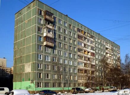 Большевистская 4