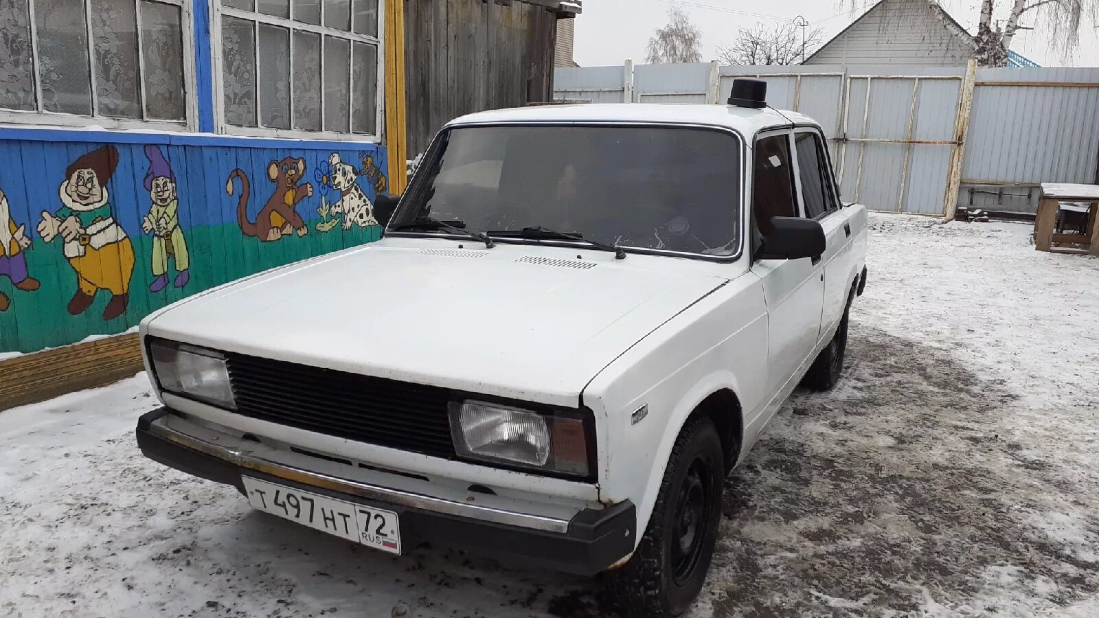 Пявпз 2105. Ваз 2105 белая тонированная. Ваз 2107 белая затонированная. Ваз 2105 тонировка. Ваз 2105 затонированная.