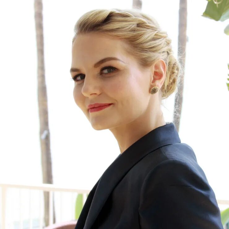 Эндрю дж уэст однажды в сказке. Офицер роджерс однажды в сказке. Сник пик devour. Чикаго зелёная мельница. Once 16.