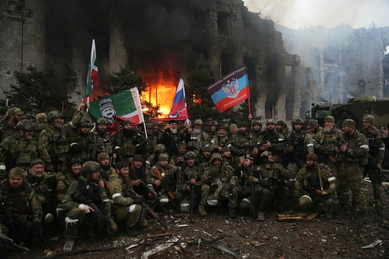 Продвижение российских войск на украину видео. Взятие Мариуполя 2022 чеченцами. Русские войска и чеченские.