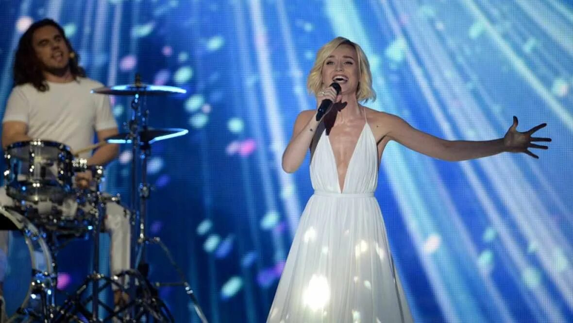 Гагарина евровидение 2015. Гагарина миллионы. Миллион войсес гагарина. Гагарина на евровидении фото. In million voices.