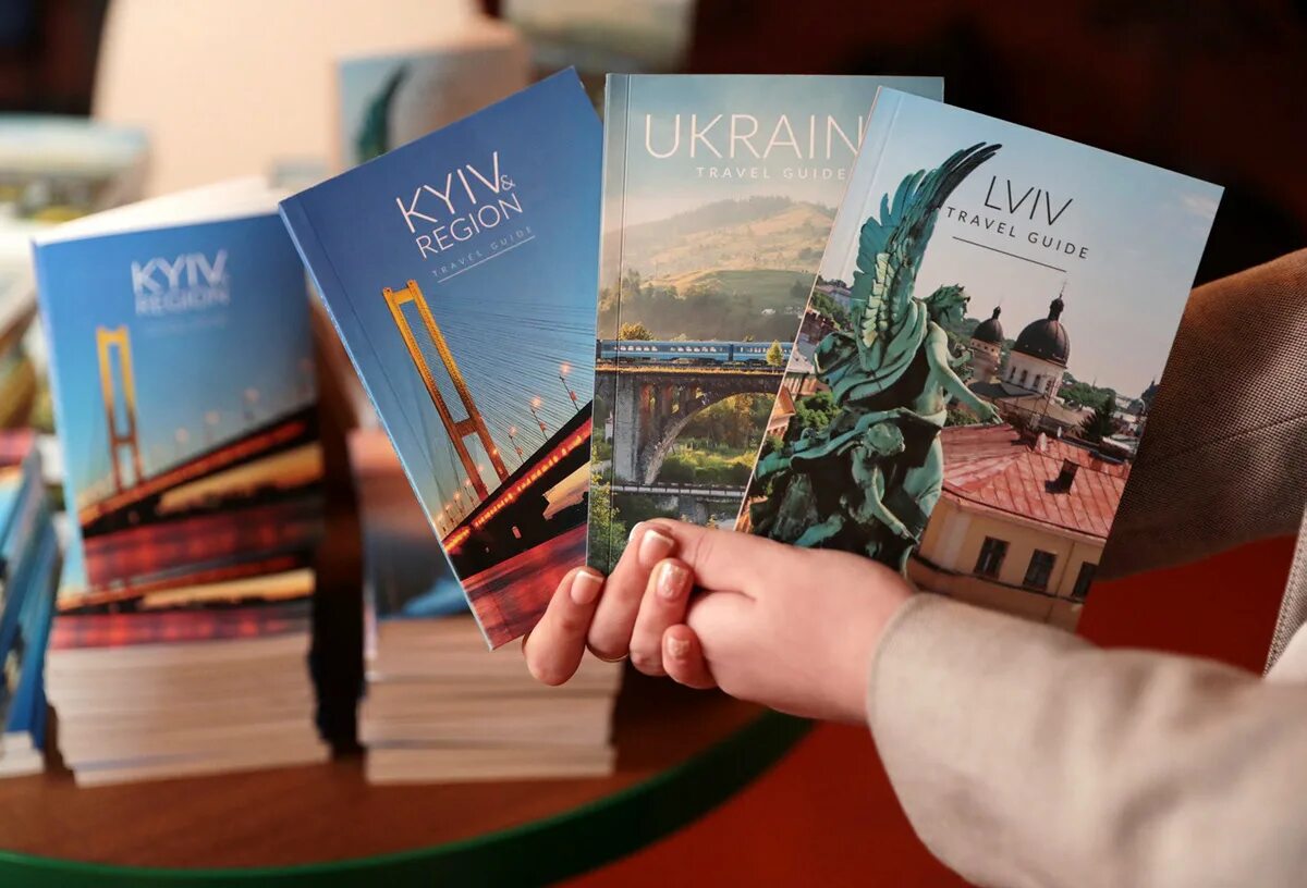 Канал travel guide. Travel Guide. Travel Guide книжка. Travel booklet. Guide book.