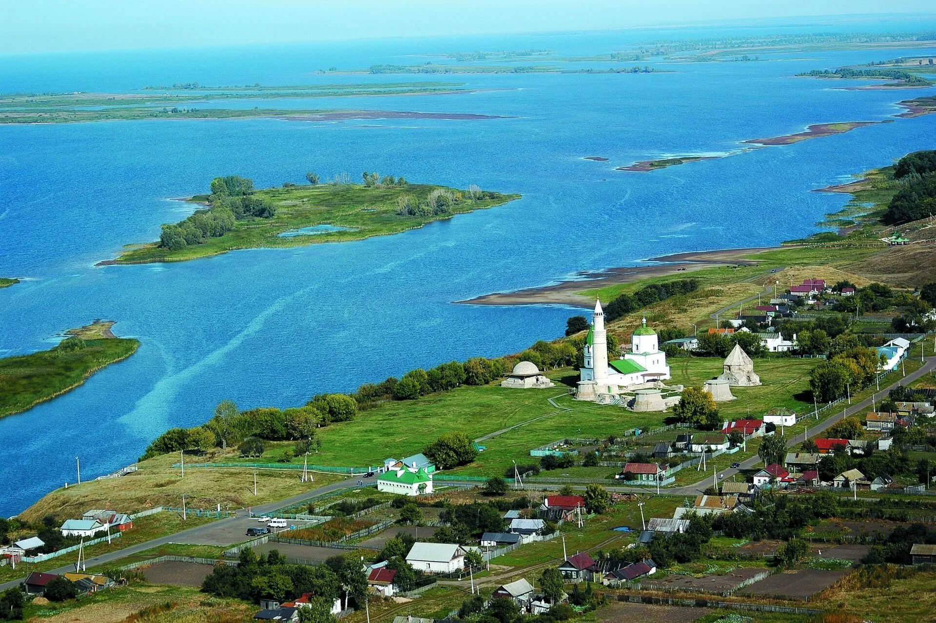 Река волга в татарстане. Болгар (Республика Татарстан, река Волга). Город Болгар Волга. Река Волга Болгар.