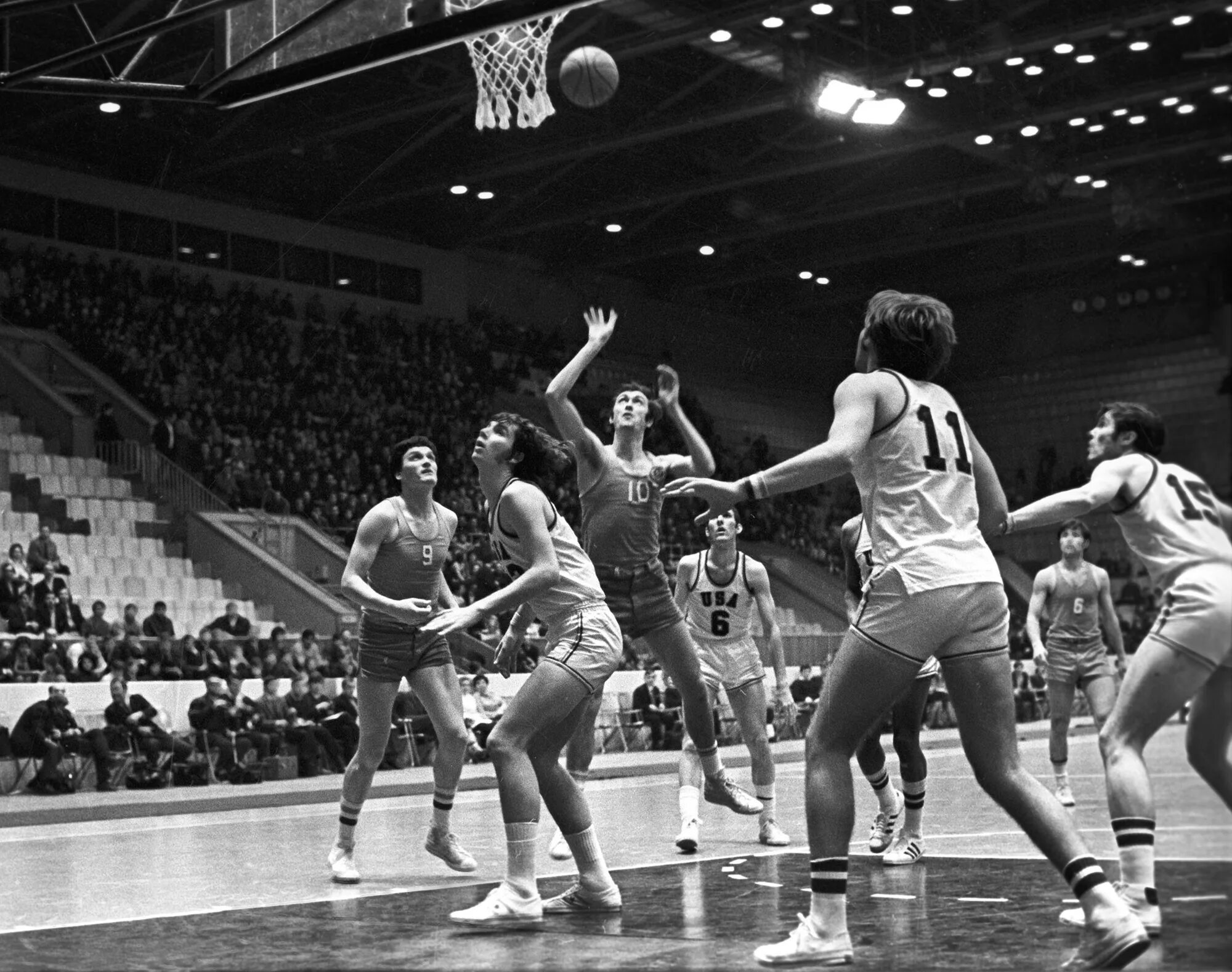 Баскетбольный матч СССР США на Олимпиаде-1972.