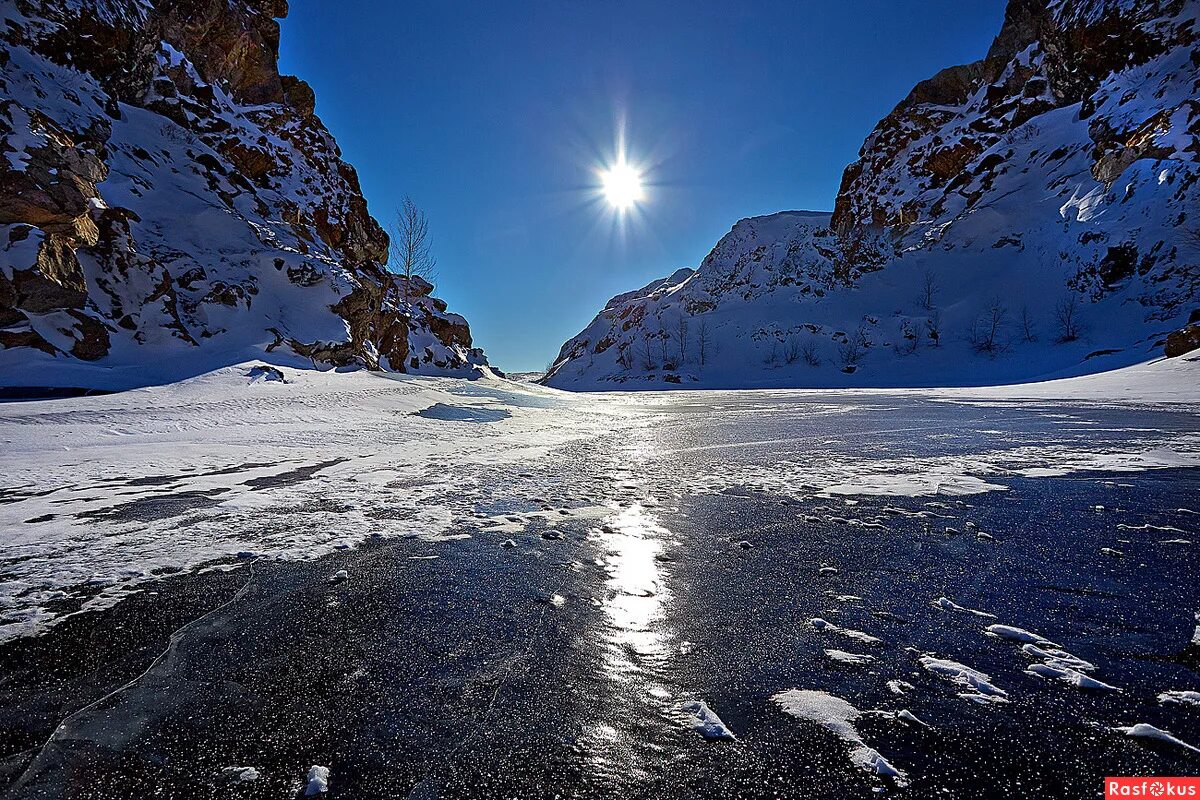 Холодное солнца холодное. Холодное солнце фильм 2023. Татьяна яковенко холодное солнце. Аргунат холодное солнце. Холодное солнце содержание.