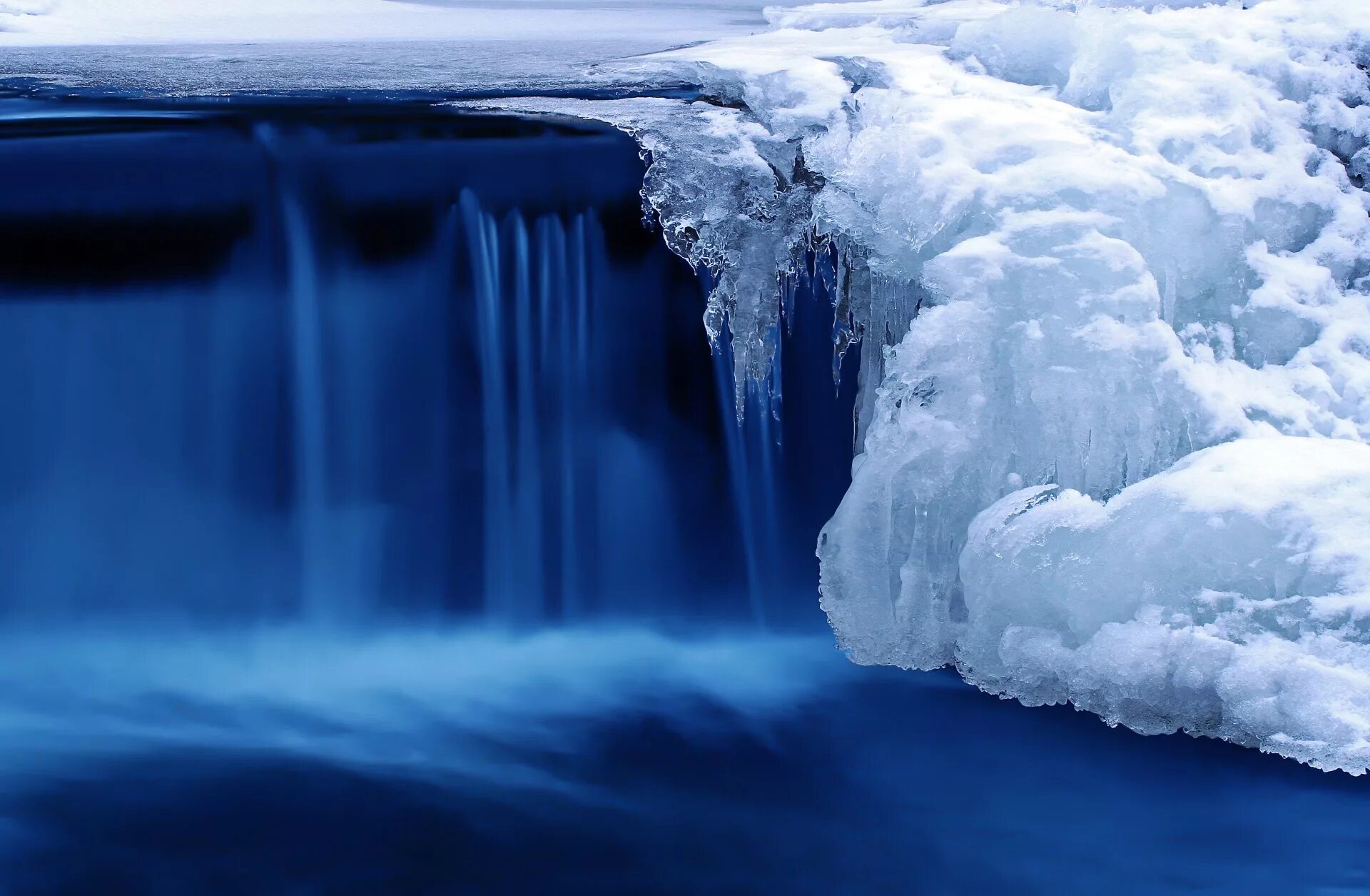 Водопад Ниагара. Айс Ривер. Ледяной водопад. Красивая вода.