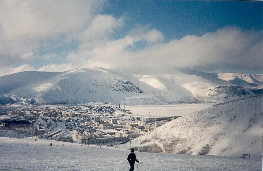 Айкуайвенчорр горнолыжный курорт. Кировск гора Айкуайвенчорр. Кировск Мурманская область гора Айкуайвенчорр. Кировск Северный склон Айкуайвенчорр.