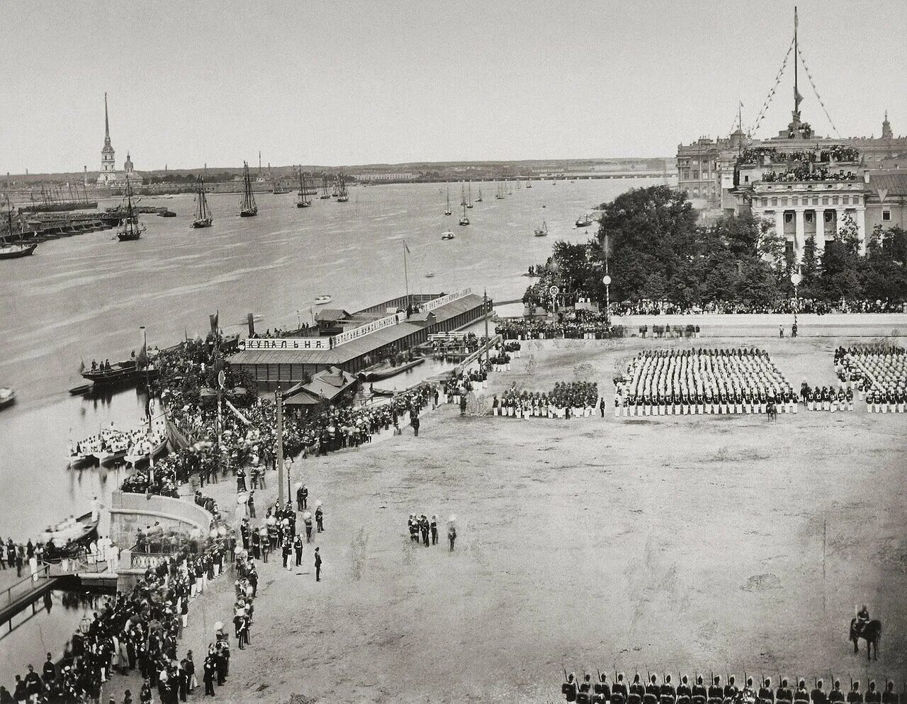 Панорама санкт-петербурга 19 век. Адмиралтейская площадь санкт-петербург 19 век. Старое адмиралтейство санкт-петербург. Петербург 1861. Исаакиевский собор конногвардейский бульвар.