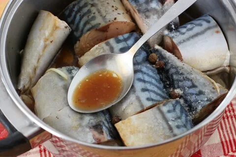 Варить рыбные консервы