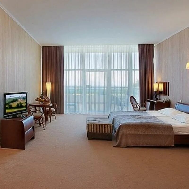 Отель respect Hall Resort Spa. Отель респект Холл Ялта. Кореиз спа отель респект Холл. «Респект Холл Резорт & спа» пляж.