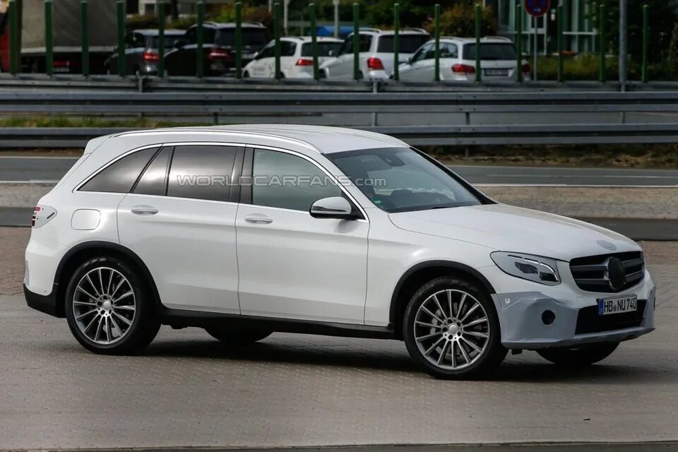Мерседес-бенц glc 300 4matic , 2019 год. Новый glc 2023. Mercedes glc 350e. Mercedes glc 350e. Мерседес glc камера.
