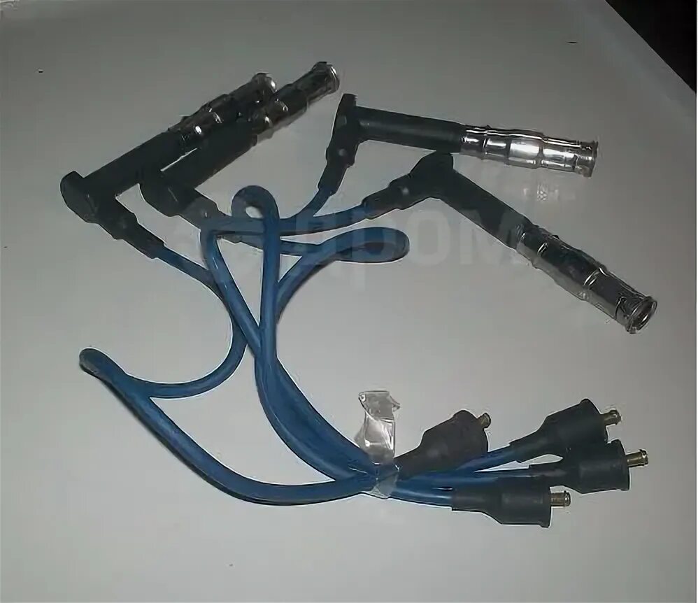 Высоковольтные провода мерседес w140 3. Свечные провода m102 w124. 2 высоковольтные провода. Провода высоковольтные мерседес 124 м 103. Вв провода мерседес w210 2/0.