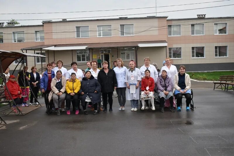 Логбу тихвинский ди. Персонал интерната. Яранский дом интернат для престарелых и инвалидов в контакте. Невинномысский психоневрологический интернат. Демкино психоневрологический интернат липецкая область.