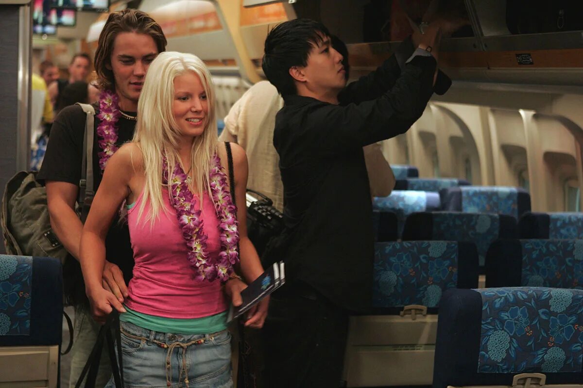 Тейлор китч змеиный полет. Сэмюэл л джексон змеиный полет. Змеиный полет (2006) snakes on a plane. Змеиный полет 2006. Змеиный полет (2006) snakes on a plane.