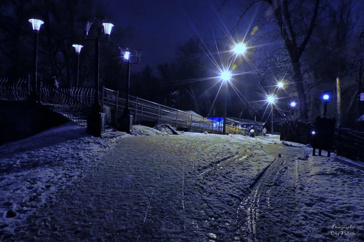 Вечер был прохладный. Зимний вечер. Холодный зимний вечер. Холодный вечер. Морозная ночь в городе.