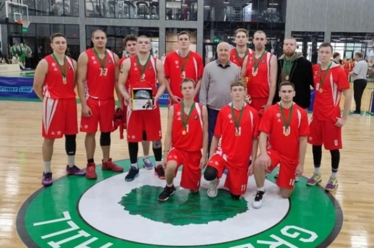 Брянские баскетболисты. Бк тверь эмблема. Зал бк тверь баскетбол. Баскетболисты в липецке. Фк тамбов.