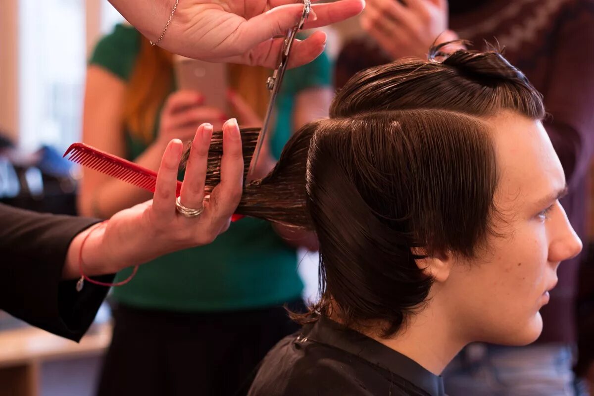 Профессия парикмахер. Пту парикмахер. Программа парикмахерского искусства. Аэлита салон красоты. Ведется набор в группу парикмахера.