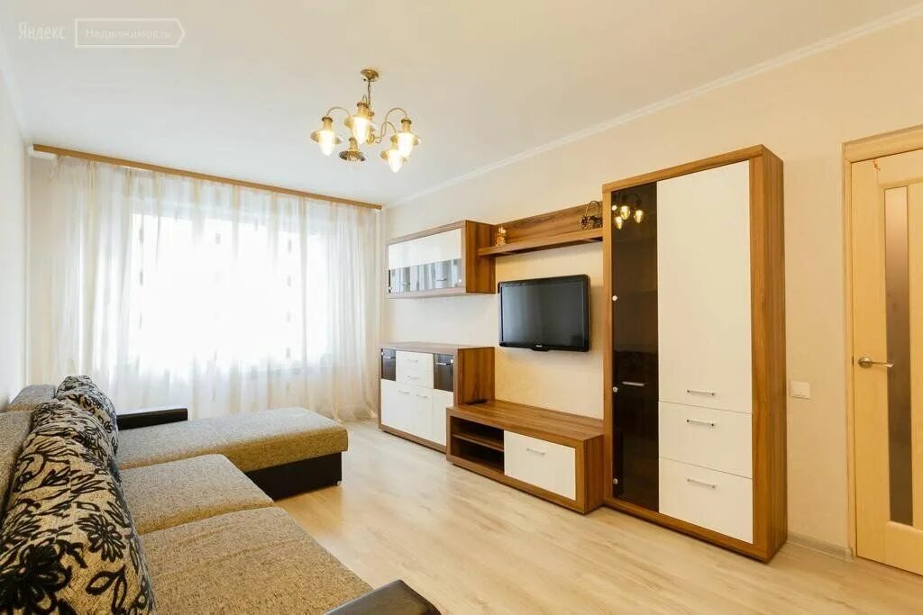 Московская 5 купить квартиру. Квартира с мебелью. Однокомнатная квартира обычная. Комната обычная. Комната с ремонтом и мебелью.