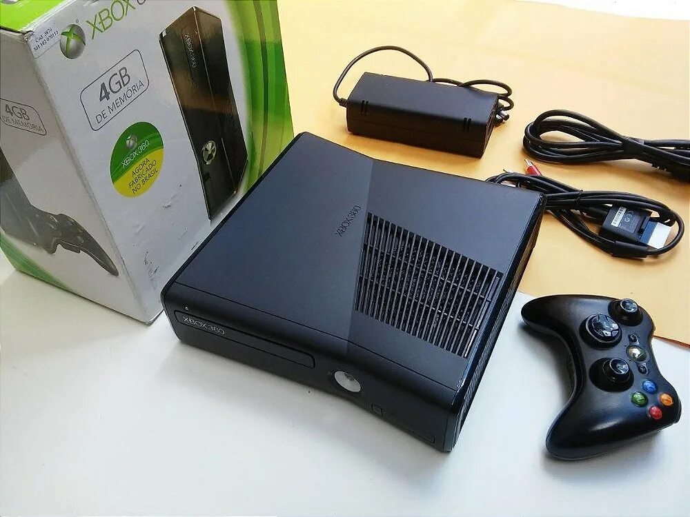 Xbox 360 Slim. Xbox 360 Slim 4gb. Xbox 360 e. Xbox 360 и Xbox 360 Slim. Купить xbox 360 оригинал