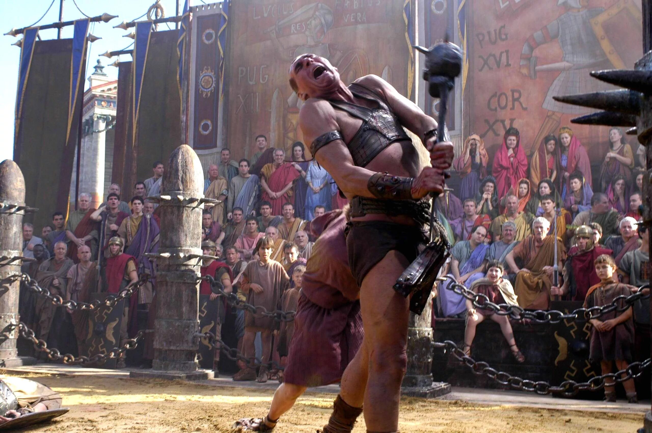Cleopatra vs gladiator
