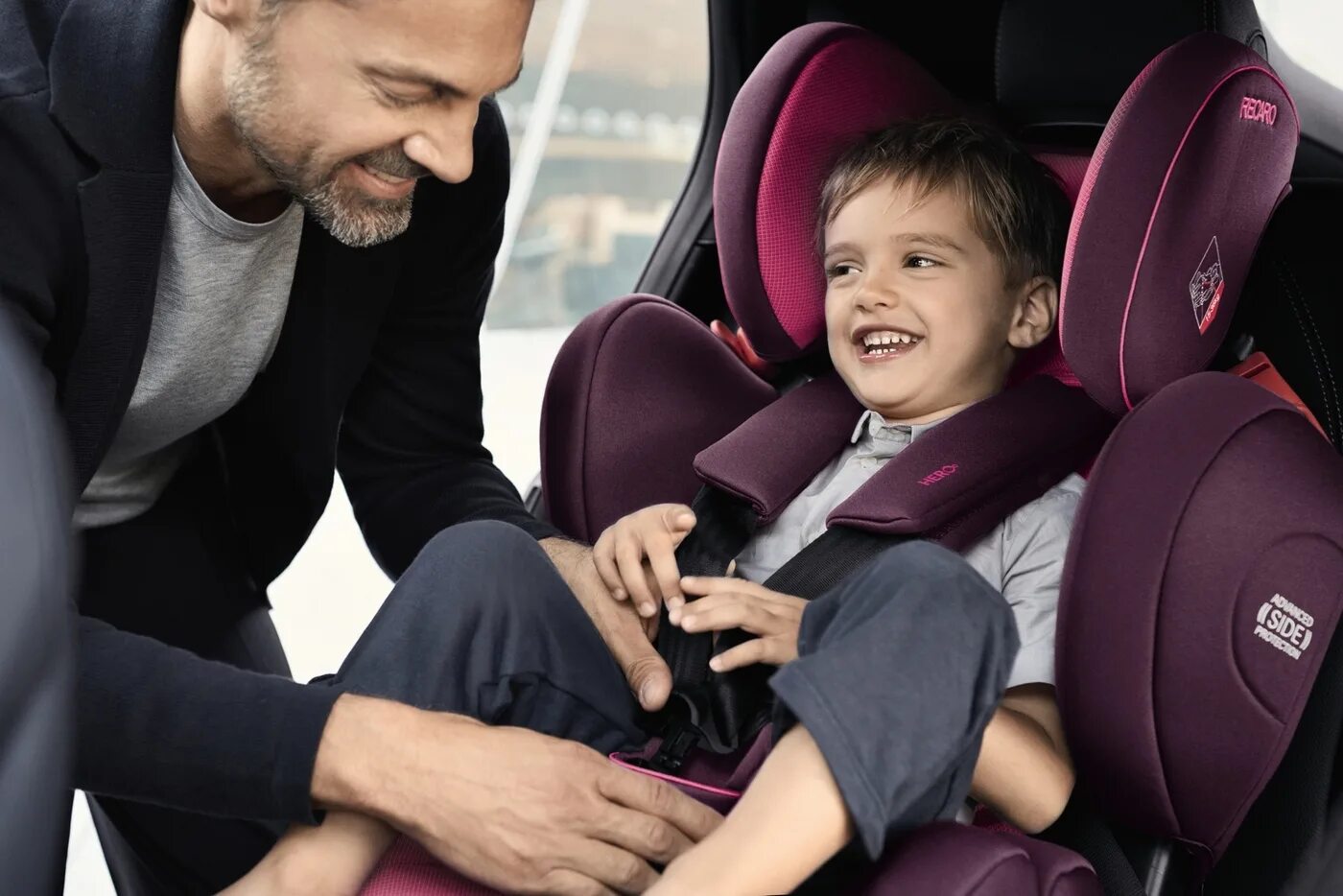 Автокресло Recaro young Sport Hero. Детское кресло рекаро young Sport. Детское сиденье Recaro young Sport. Автокресло Recaro child Seat Sport.