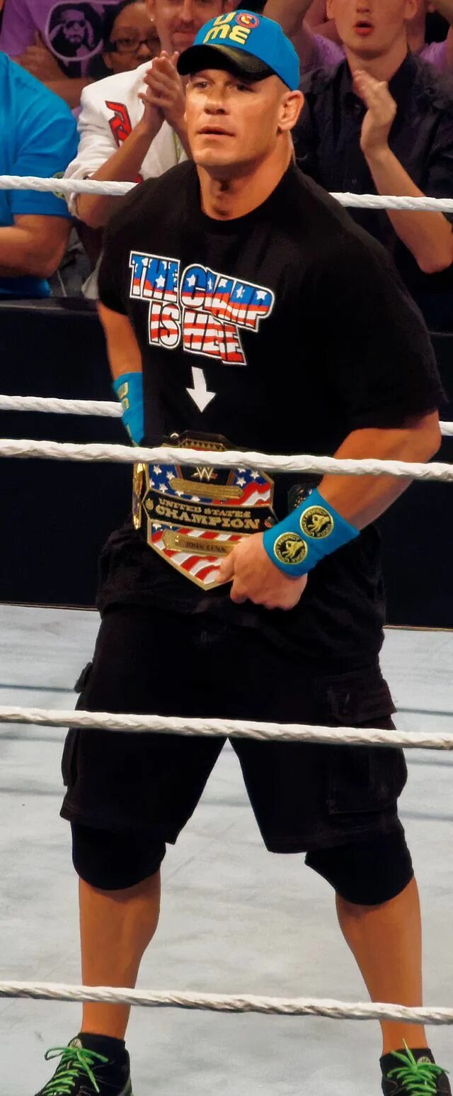 Большой сина. John cena 2008. Джон сина в молодости. Джон сина китаец. John cena 2015.